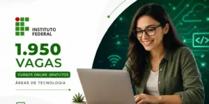 Mulher jovem estudando em laptop para cursos gratuitos 2026
