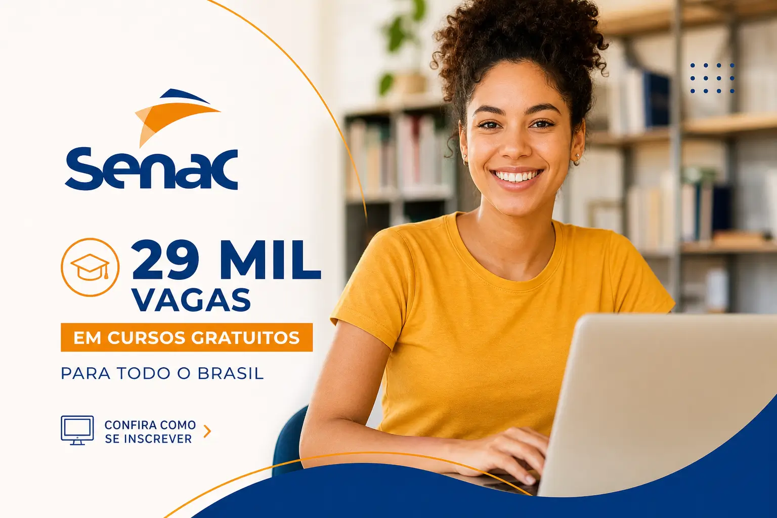 Jovem mulher brasileira estudando com laptop no curso gratuito Senac